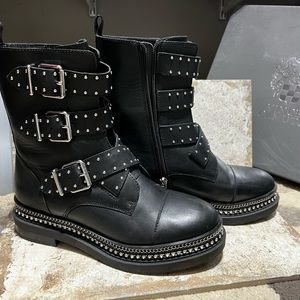 Vince Camuto black combat boot with buckles size 8.5